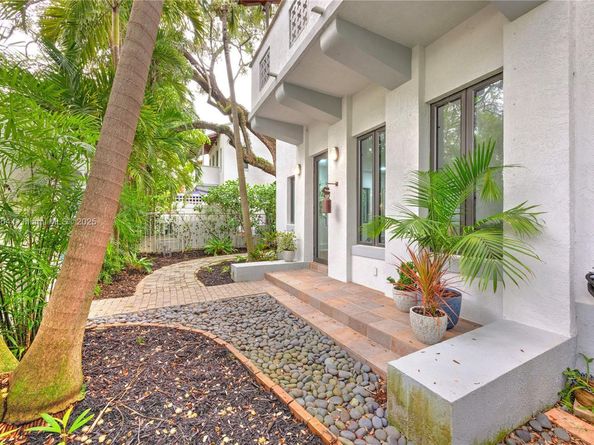 3170 Jackson Ave 5, Miami FL 33133