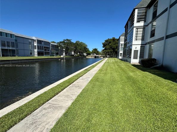 8330 Sands Point Blvd N208, Tamarac FL 33321