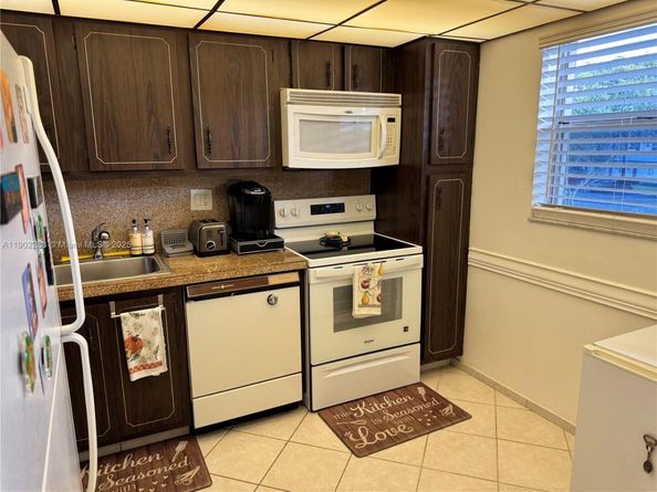 8330 Sands Point Blvd N208, Tamarac FL 33321