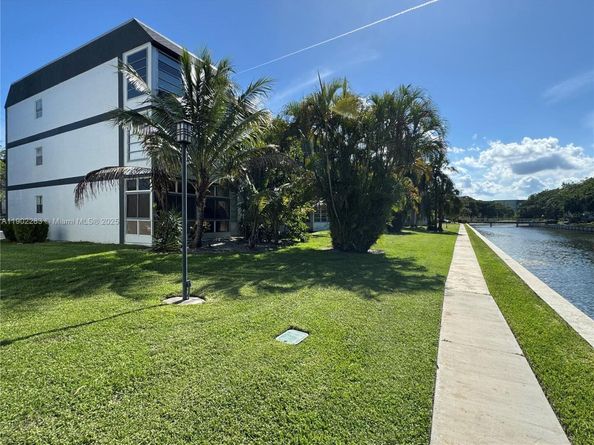 8330 Sands Point Blvd N208, Tamarac FL 33321