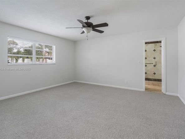 2505 NE 35th Dr, Fort Lauderdale FL 33308