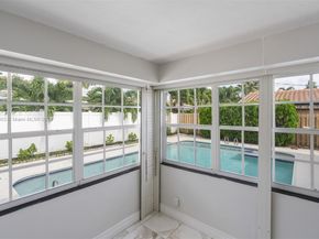 2505 NE 35th Dr, Fort Lauderdale FL 33308