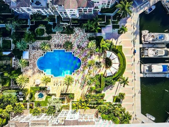 3900 Island Blvd B308, Aventura FL 33160