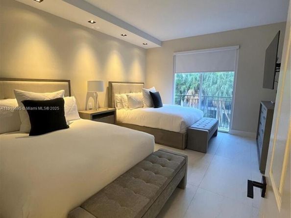 3900 Island Blvd B308, Aventura FL 33160