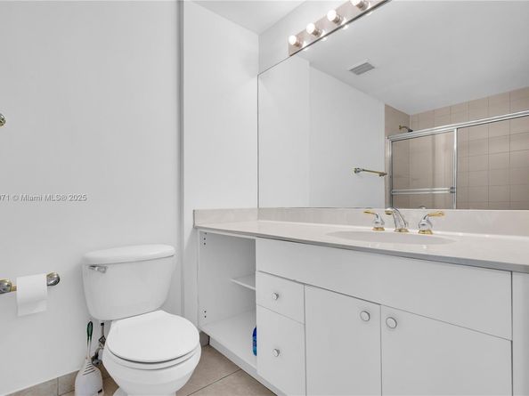 1824 Brickell Ave 4D, Miami FL 33129