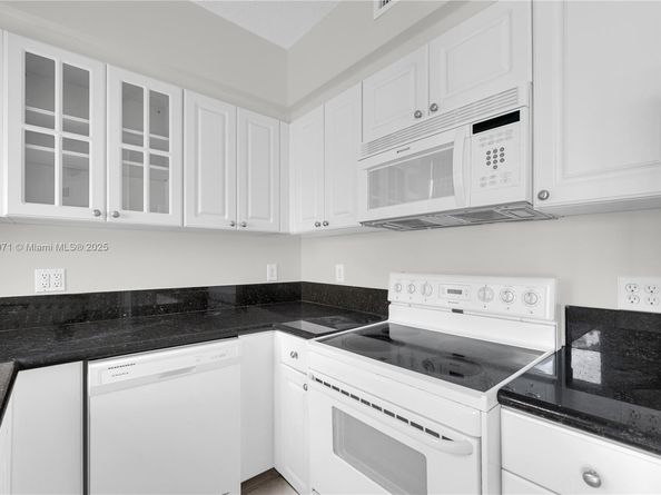 1824 Brickell Ave 4D, Miami FL 33129