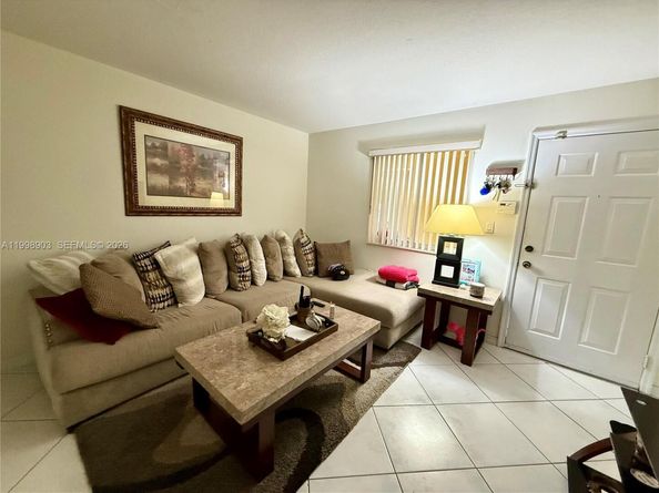 12605 SW 91st St 219, Miami FL 33186