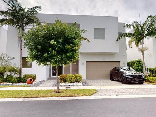 9980 NW 74th Ter, Doral FL 33178