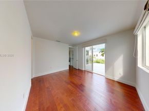9980 NW 74th Ter, Doral FL 33178