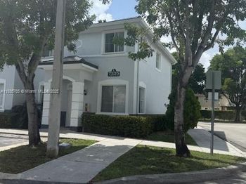 7325   nw 174 te