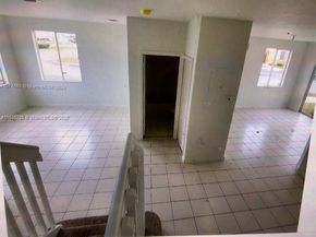 7325   nw 174 te 104, Miami Lakes FL 33015