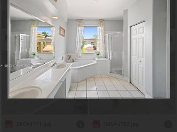 Undisclosed Address #A11886809, Hollywood FL 33312