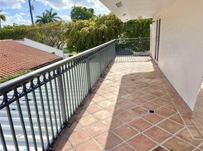 10140 SW 26th Ter, Miami FL 33165