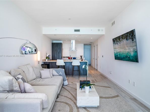 480 NE 31st St 1603, Miami FL 33137