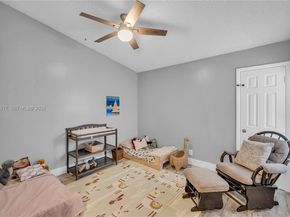 8202 NW 100th Dr, Tamarac FL 33321