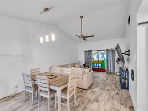 8202 NW 100th Dr, Tamarac FL 33321