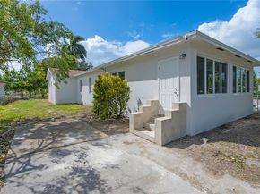 667 NW 14th St, Florida City FL 33034