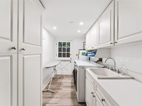 3506 Banyan Cir, Miami FL 33133