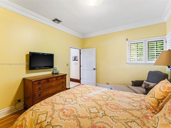 3506 Banyan Cir, Miami FL 33133