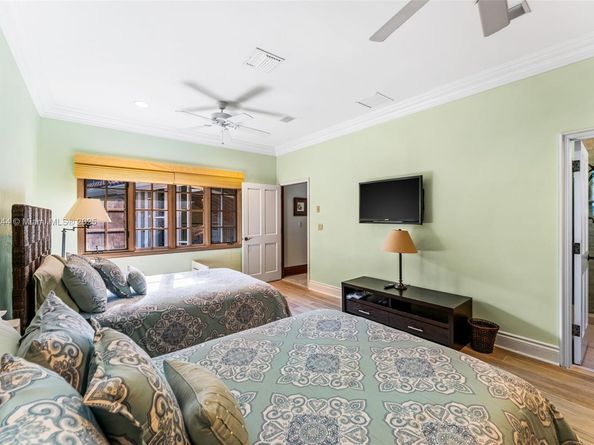 3506 Banyan Cir, Miami FL 33133