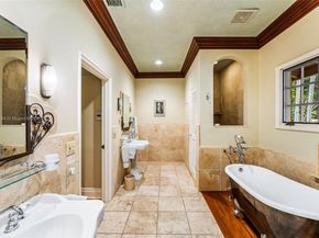 3506 Banyan Cir, Miami FL 33133