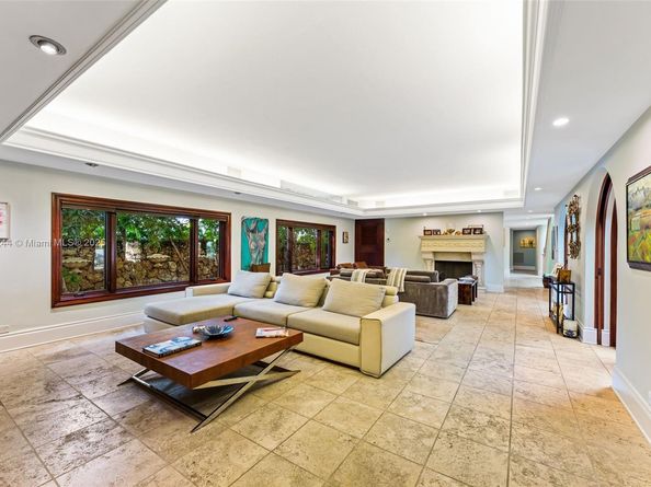 3506 Banyan Cir, Miami FL 33133