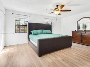 9435 NW 42nd St, Sunrise FL 33351
