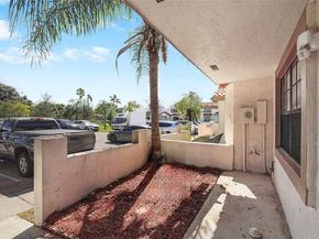 9435 NW 42nd St, Sunrise FL 33351