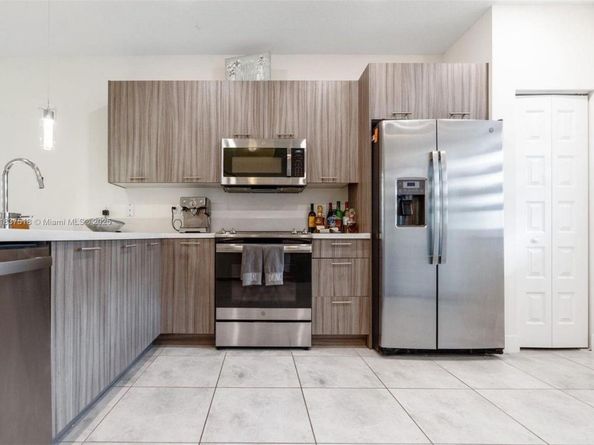 6421 NW 102nd Path 104, Doral FL 33178