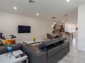 6421 NW 102nd Path 104, Doral FL 33178