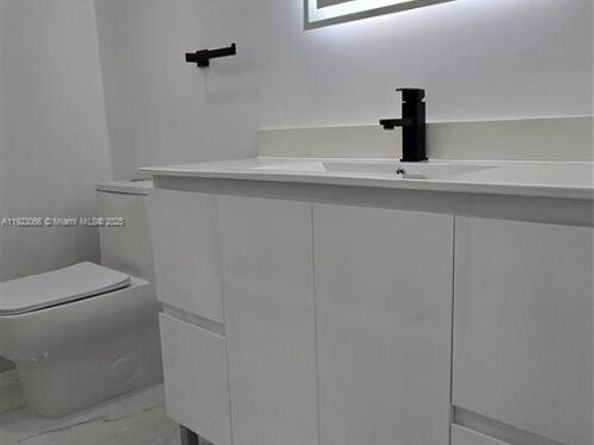 1001 SW 88th Ct, Miami FL 33174