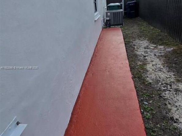 1001 SW 88th Ct, Miami FL 33174