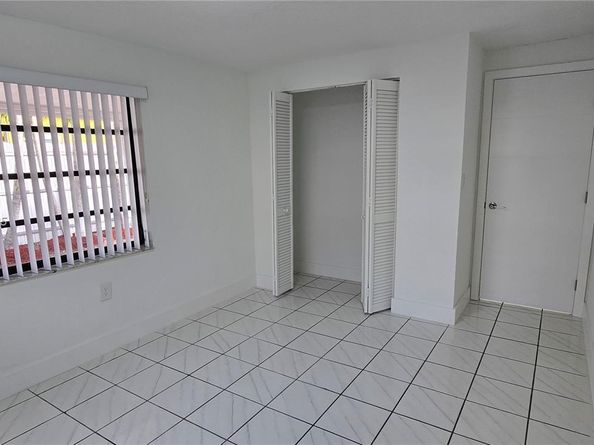 1001 SW 88th Ct, Miami FL 33174