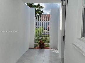 1001 SW 88th Ct, Miami FL 33174