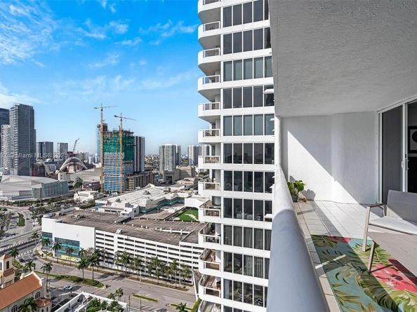 1717 N Bayshore Dr A3242, Miami FL 33132