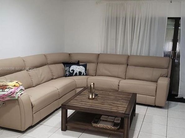 3301 Raleigh St 4A, Hollywood FL 33021