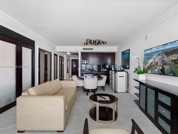 4391 Collins Ave 1619, Miami Beach FL 33140