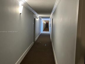 2020 NE 135th St 609, North Miami FL 33181