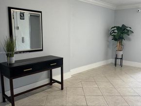 2020 NE 135th St 609, North Miami FL 33181