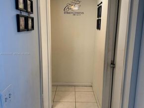 2020 NE 135th St 609, North Miami FL 33181