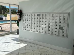 2020 NE 135th St 609, North Miami FL 33181