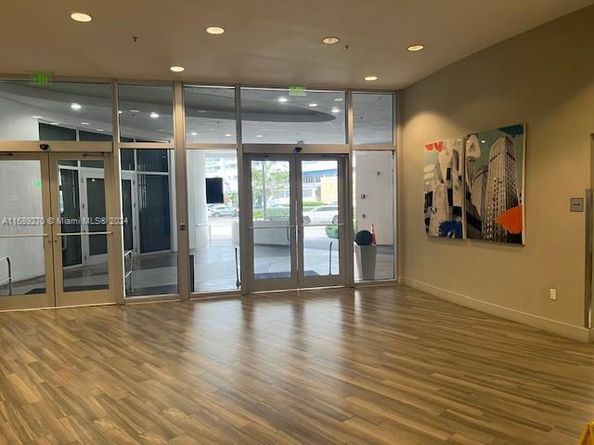 1750 N Bayshore Dr 5501, Miami FL 33132