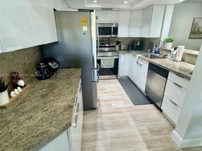 8810 SW 123rd Ct M202, Miami FL 33186