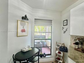 8810 SW 123rd Ct M202, Miami FL 33186