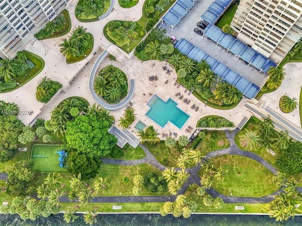 3 Grove Isle Dr C708, Miami FL 33133