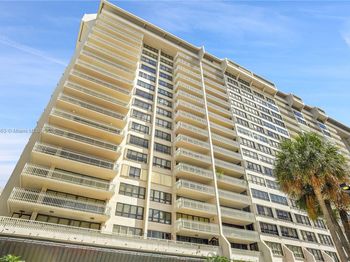 3 Grove Isle Dr