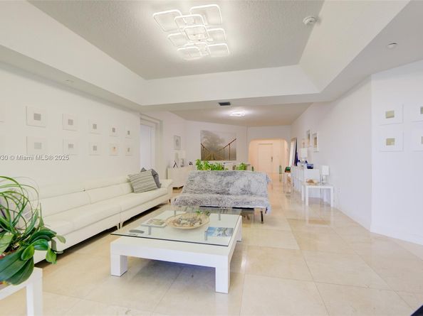 10700 NW 66th St 207, Doral FL 33178