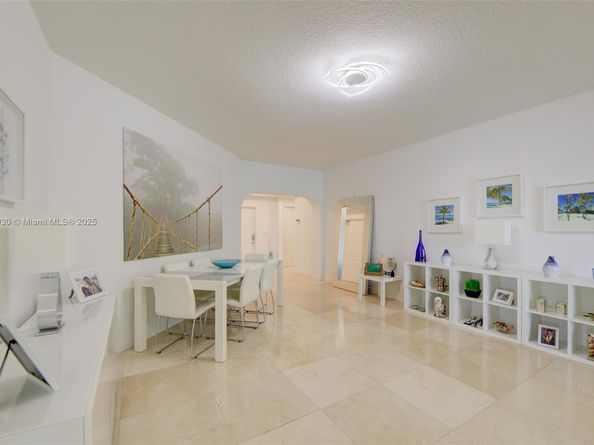 10700 NW 66th St 207, Doral FL 33178