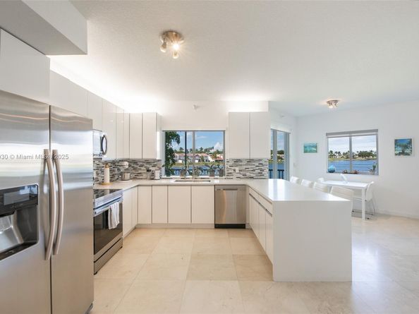 10700 NW 66th St 207, Doral FL 33178