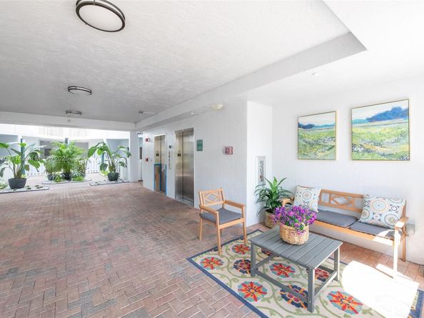 10700 NW 66th St 207, Doral FL 33178